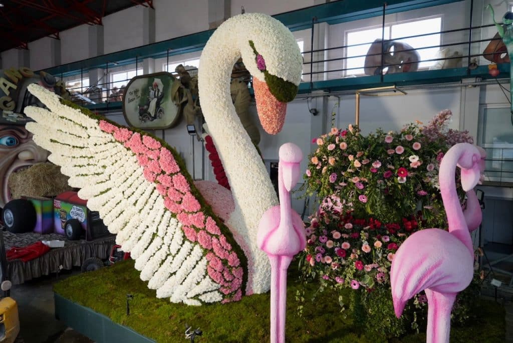 Ο Δήμαρχος Πατρέων Κώστας Πελετίδης στο Καρναβαλικό Εργαστήρι - φωτο