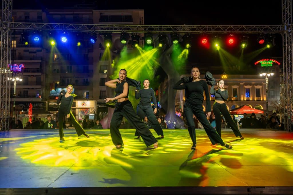 Πάτρα: Μοναδικό χορευτικό υπερθέαμα από τις Σχολές Χορού - Δείτε φωτό