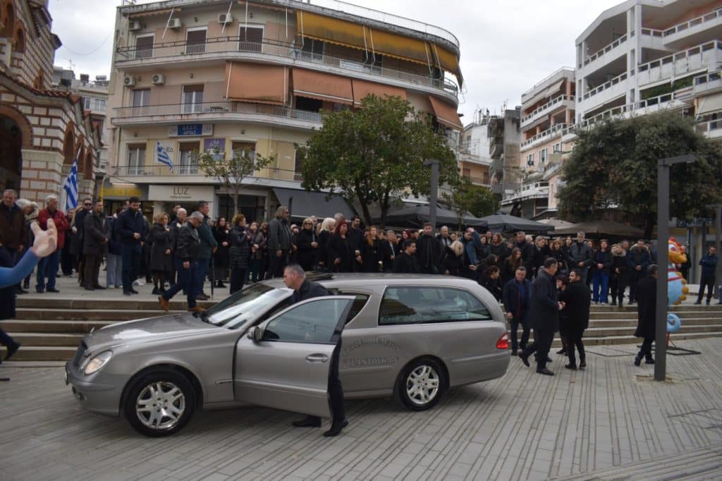 Πάτρα: Θρήνος στην κηδεία της 35χρονης Ευανθίας - φωτό