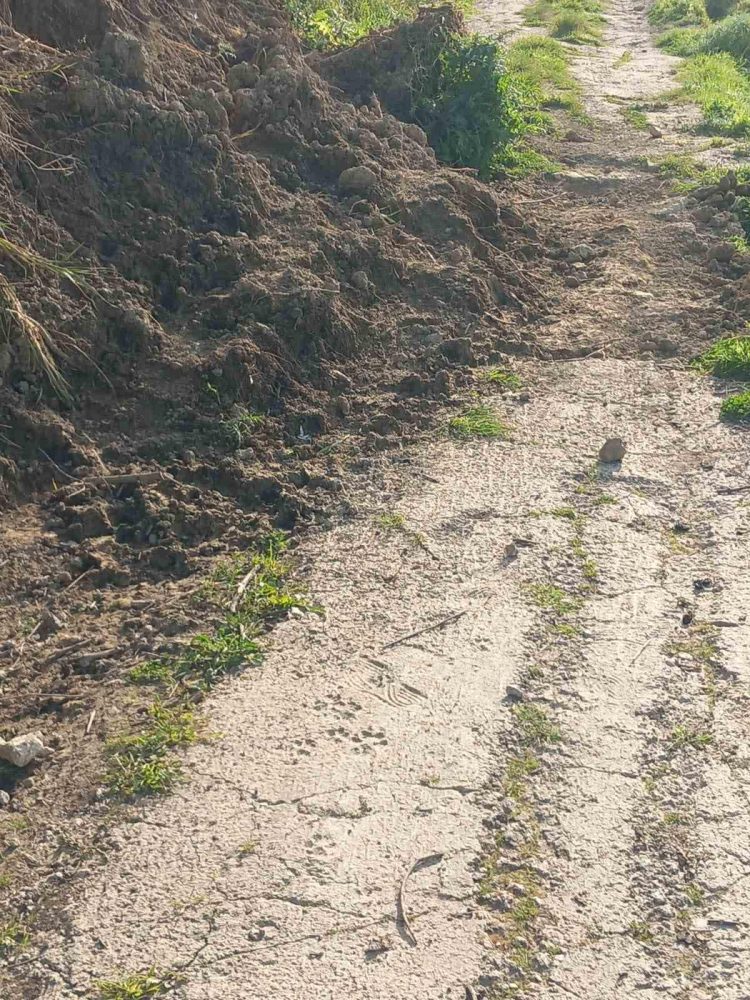 SOS από κατοίκους της Βούντενης - Κόπηκε ο δρόμος λόγω κατολίσθησης - φωτό