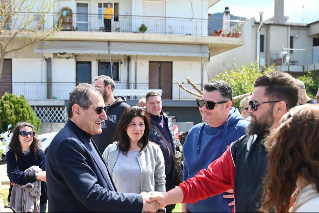 Πάτρα: Στα παιδιά της Περιβόλας παραδόθηκε σήμερα η νέα Παιδική Χαρά - φωτο