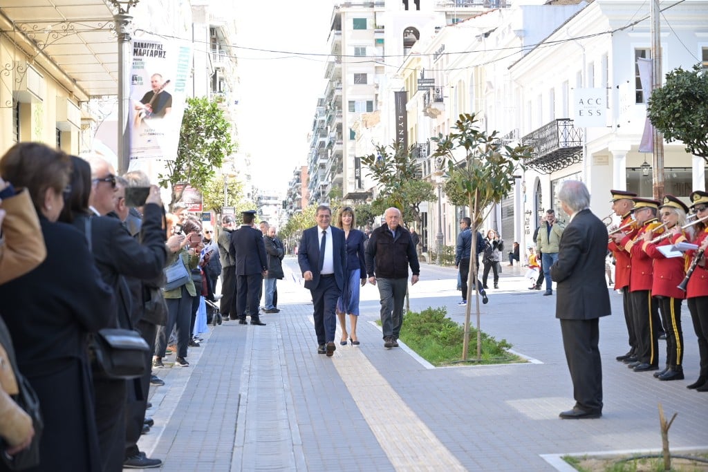 Ο Δήμαρχος Πατρέων Κώστας Πελετίδης και μέλη της Δημοτικής Αρχής παρέστησαν στις εκδηλώσεις - φωτο
