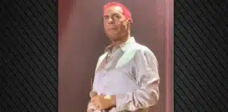 Ο Γιώργος Μαζωνάκης βγήκε με κόκκινα μαλλιά και τραγούδησε στα μπουζούκια, δείτε βίντεο Αρχική