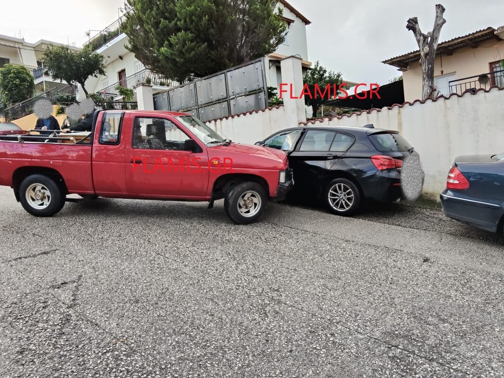 Πάτρα: Αυτό είναι το σχολείο του τρόμου! Αγροτικό με μηχανικό πρόβλημα "στρίμωξε" μητέρα! Εφιάλτης για τα παιδια και απο τρακτέρ - φωτο