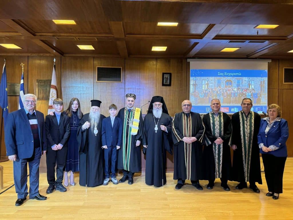 Επίτιμος Διδάκτορας στο Τμήμα Φυσικής του Πανεπιστημίου Πατρών o Αιγιώτης Θέμης Προδρομάκης - φωτο