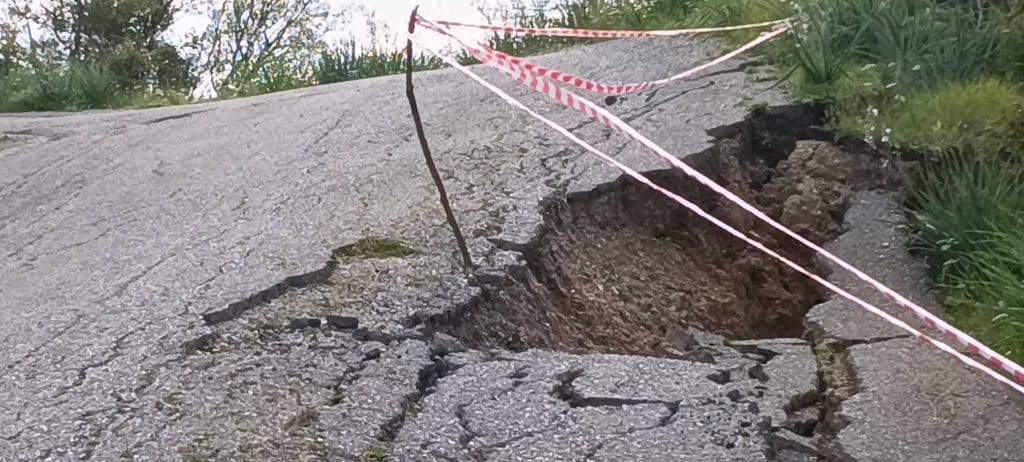Δυτική Ελλάδα: Νέα Κατολίσθηση στο Μαζαράκι Δυτική Ελλάδα: Νέα Κατολίσθηση στο Μαζαράκι