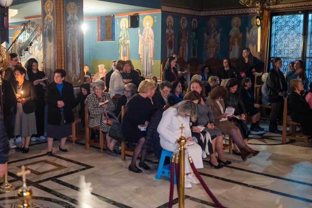 Σήμερον κρεμάται επί ξύλου στον Ι.Ν. Αγίων Θεοδώρων Δεμενίκων - φωτο