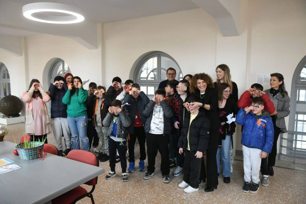 Πάτρα: Έψαλαν τα κάλαντα του Λαζάρου τα παιδιά του 2ου Ειδικού Δημοτικού Σχολείου (Φωτο)