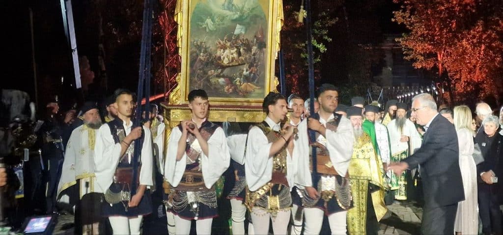 Δείτε δεκάδες φωτό! Πάνω από 12.000 στην πομπή για την έξοδο του Μεσολογγίου -Τμήματα από την Πάτρα