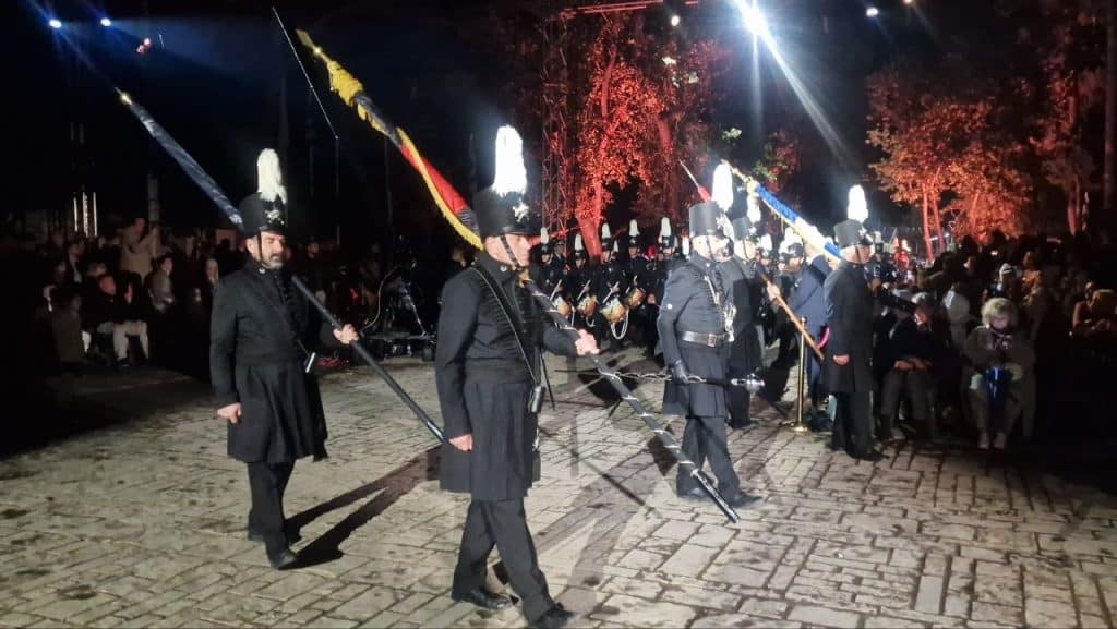 Δείτε δεκάδες φωτό! Πάνω από 12.000 στην πομπή για την έξοδο του Μεσολογγίου -Τμήματα από την Πάτρα