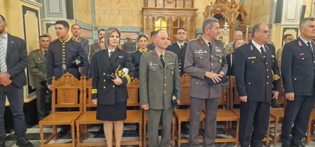 Δείτε δεκάδες φωτό! Πάνω από 12.000 στην πομπή για την έξοδο του Μεσολογγίου -Τμήματα από την Πάτρα