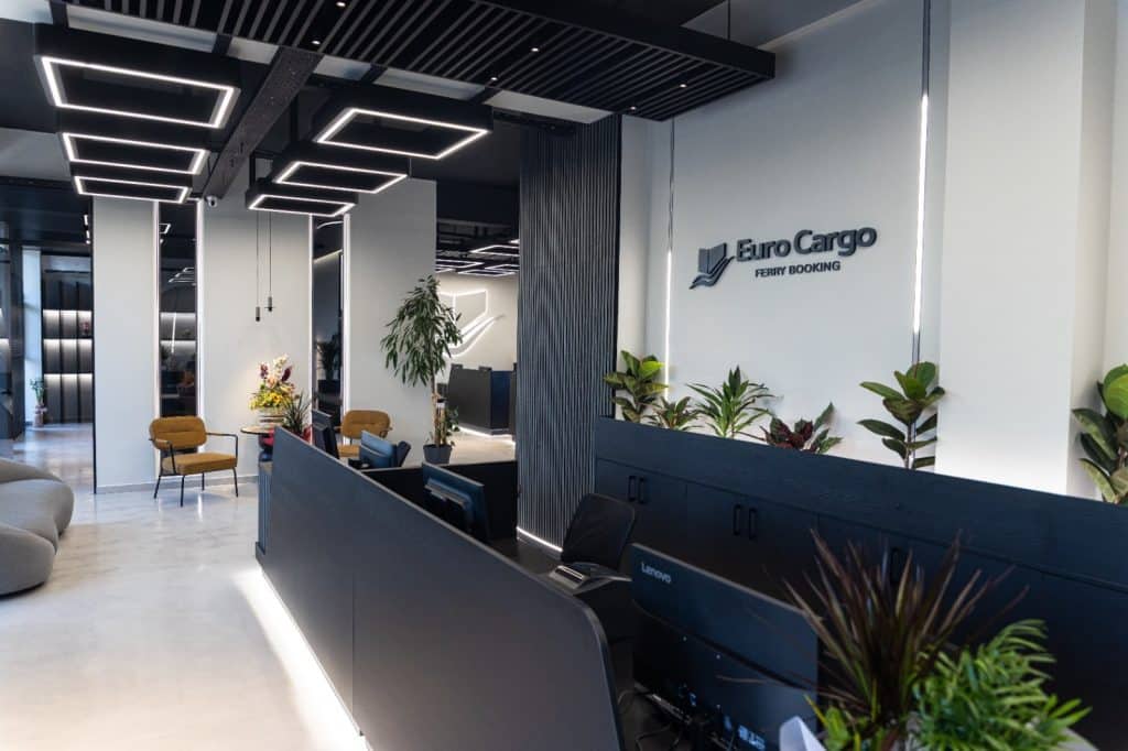 EuroCargoFerryBooking - Νέα γραφεία, νέα εποχή… με λαμπερά εγκαίνια στην Πάτρα! (φωτο – βιντεο) EuroCargoFerryBooking - Νέα γραφεία, νέα εποχή… με λαμπερά εγκαίνια στην Πάτρα! (φωτο – βιντεο)