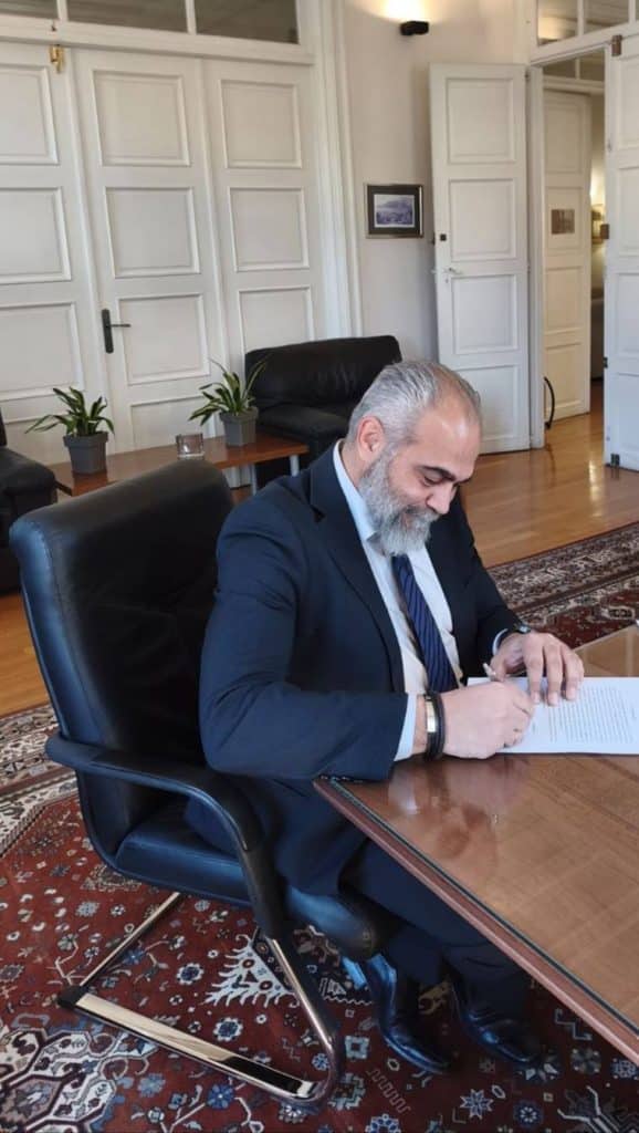 Πάτρα: Επίκουρος καθηγητής ο Θ. Γιανναδάκης - φωτο