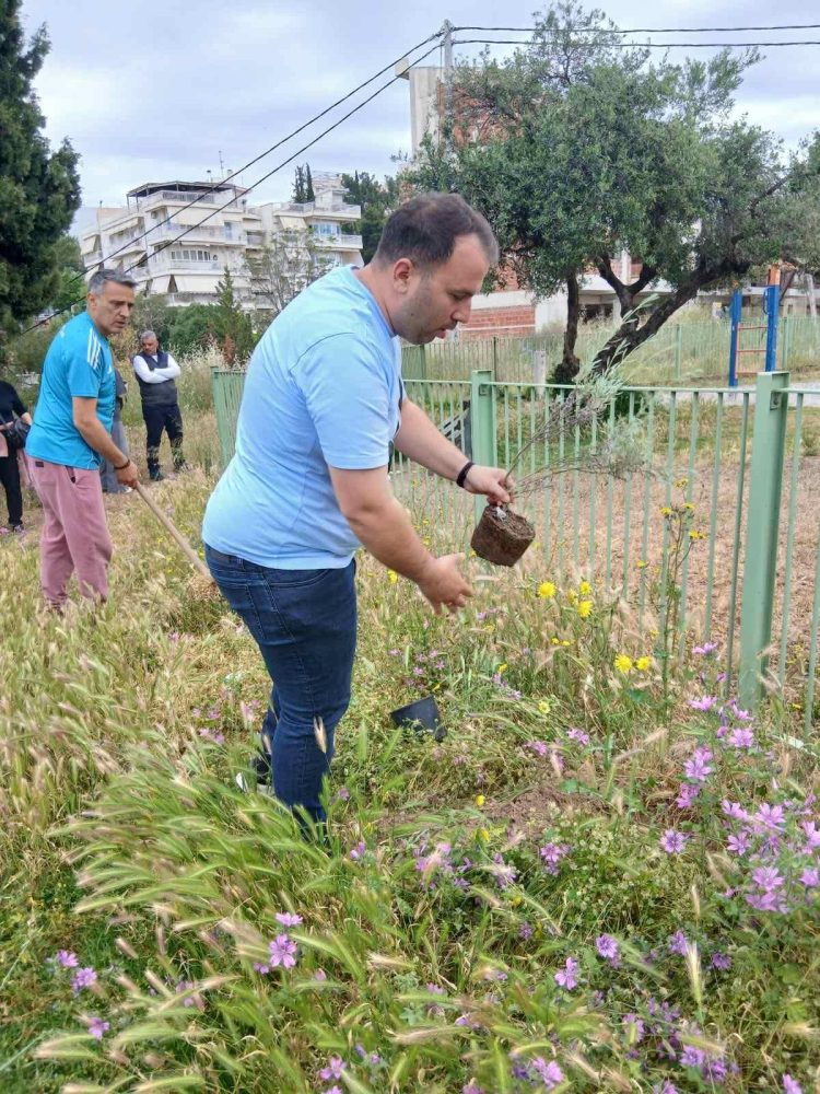 Πάτρα: Δημόσια συγχαρητήρια στους ταξιτζήδες! Αλλη μία πρωτοβουλία για το κοινωνικό σύνολο - φωτο