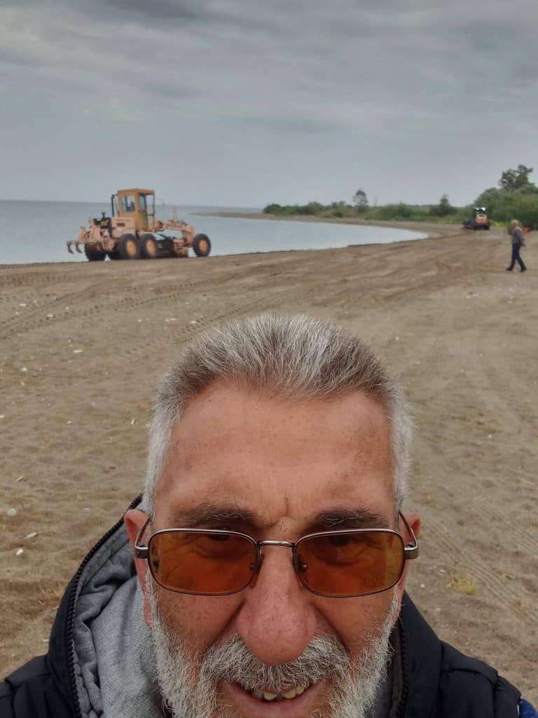 Πάτρα: Ο Δήμος καθάρισε την παραλία Καστελοκάμπου - φωτο