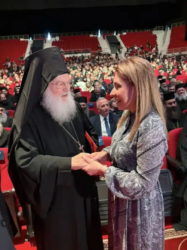 Αχαΐα: Με τον ηγούμενο Εφραίμ του Βατοπεδίου η βουλευτής Χριστίνα Αλεξοπούλου ΦΩΤΟ