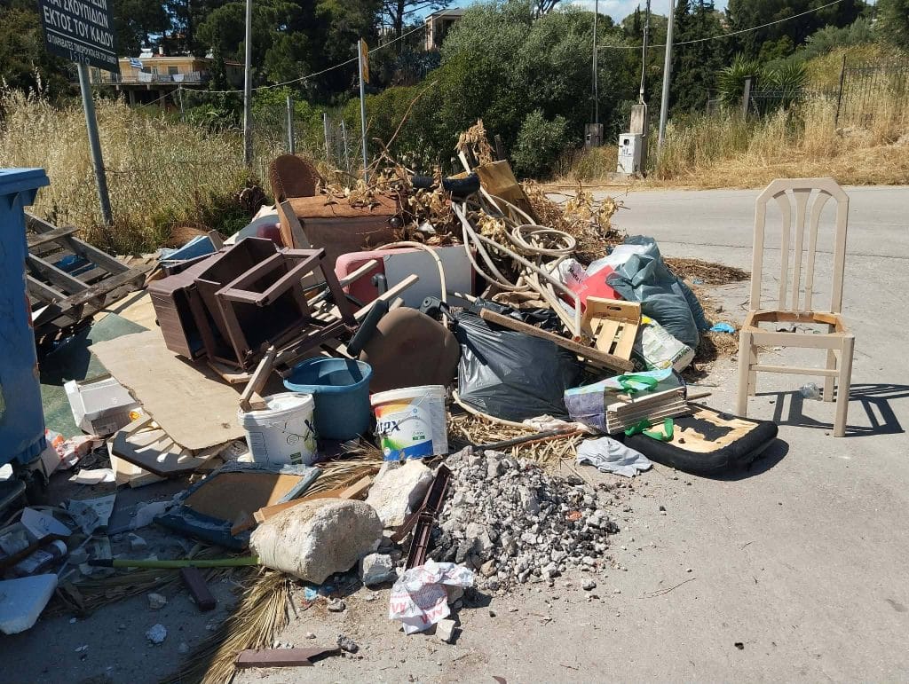 Πάτρα: Εικόνες ντροπής στην Πλατεία Σταθάτου