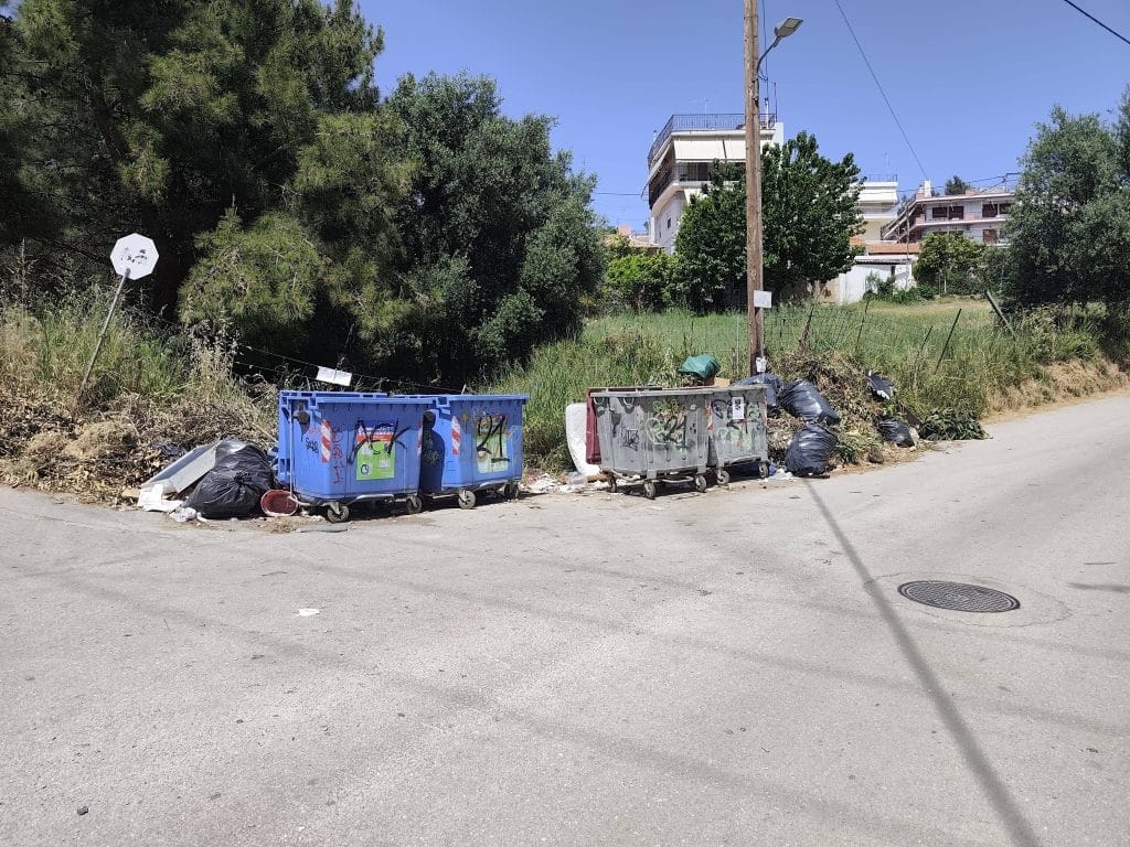 Πάτρα: Εικόνες ντροπής στην Πλατεία Σταθάτου