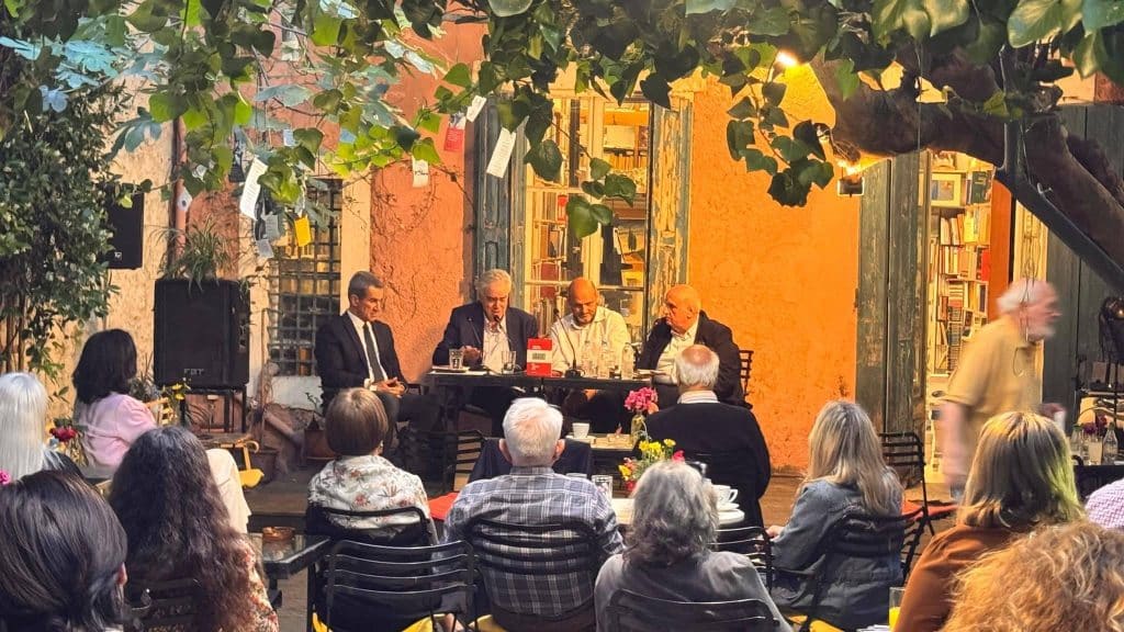 Πάτρα: Φωτήλας, Λοβέρδος και Μπούρας σε παρουσίαση βιβλίου στο "Πολύεδρο"