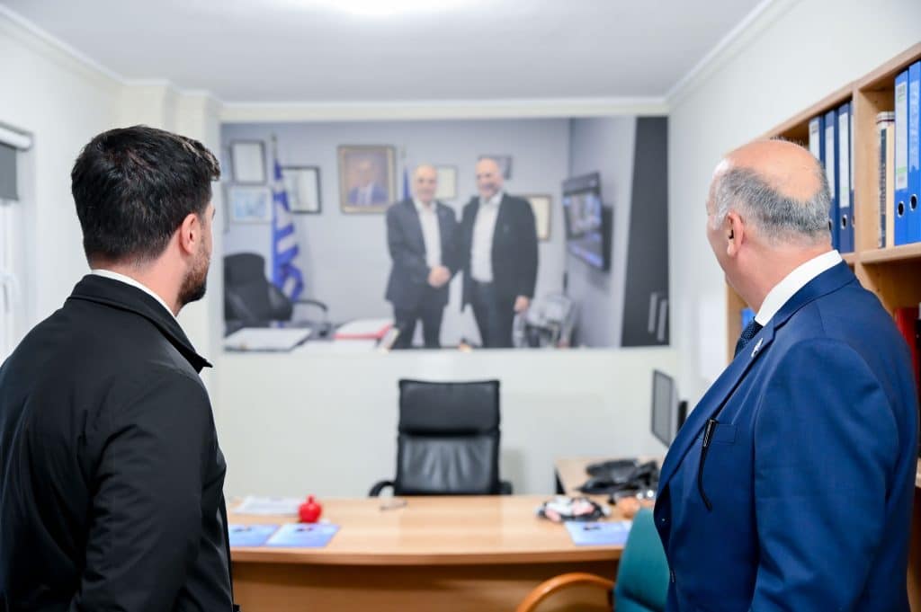 Πάτρα: Σε θερμό κλίμα τα εγκαίνια του πολιτικού γραφείου του Γιώργου Μώρου - φωτο