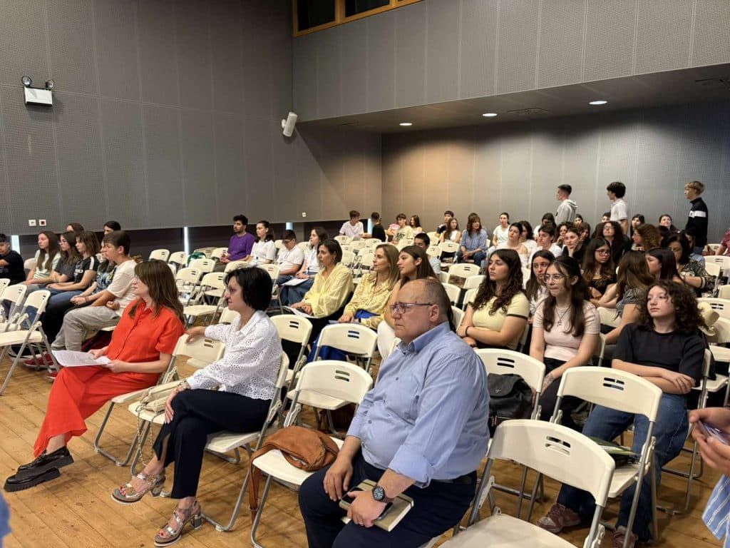 ‘Open Days’ Περιβαλλοντικής Εκπαίδευσης 2025-2026: Οι ‘Νέοι Δημοσιογράφοι για το Περιβάλλον’ συζητούν με τους φορείς της πόλης’