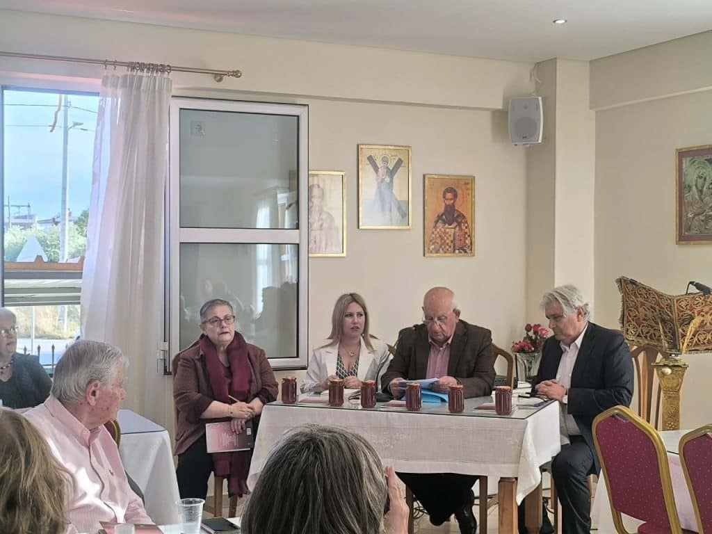 Πραγματοποιήθηκε η παρουσίαση του βιβλίου της Σοφίας Καυκοπούλου με τίτλο " Στα χείλη πεταλούδες" - φωτο
