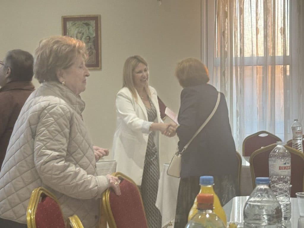 Πραγματοποιήθηκε η παρουσίαση του βιβλίου της Σοφίας Καυκοπούλου με τίτλο " Στα χείλη πεταλούδες" - φωτο