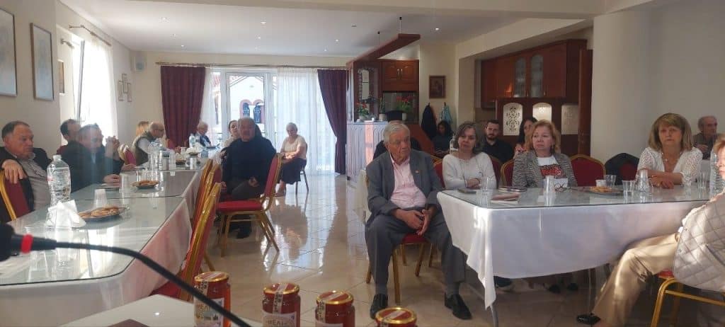 Πραγματοποιήθηκε η παρουσίαση του βιβλίου της Σοφίας Καυκοπούλου με τίτλο " Στα χείλη πεταλούδες" - φωτο