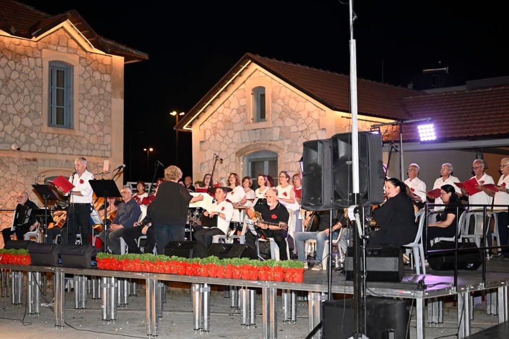 Με πολύ μεγάλη επιτυχία το αφιέρωμα του Συλλόγου Συνταξιούχων Δημοσίου Αχαΐας στον Μίκη Θεοδωράκη - δείτε φωτο