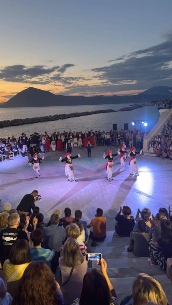 Πάτρα: Εγραψαν ιστορία με την εκδήλωσή τους οι Κρητικοί της Πάτρας - φωτο