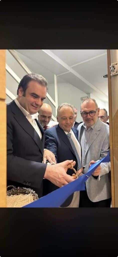 Δείτε φωτό και βίντεο: Ο Κυριάκος Πιερρακάκης εγκαινιάζει τα γραφεία της ΝΔ στην Πάτρα