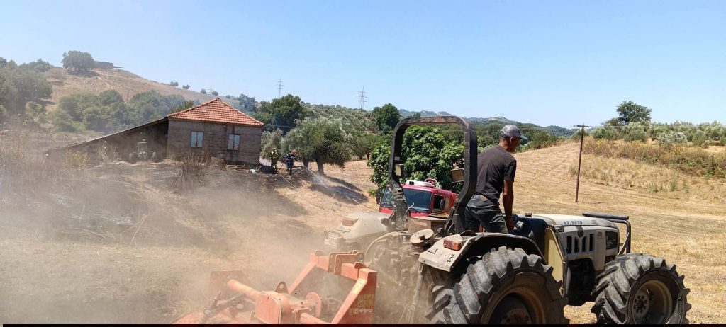 Δυτική Ελλάδα: Συναγερμός για φωτιά στο Σιμόπουλο - φωτο