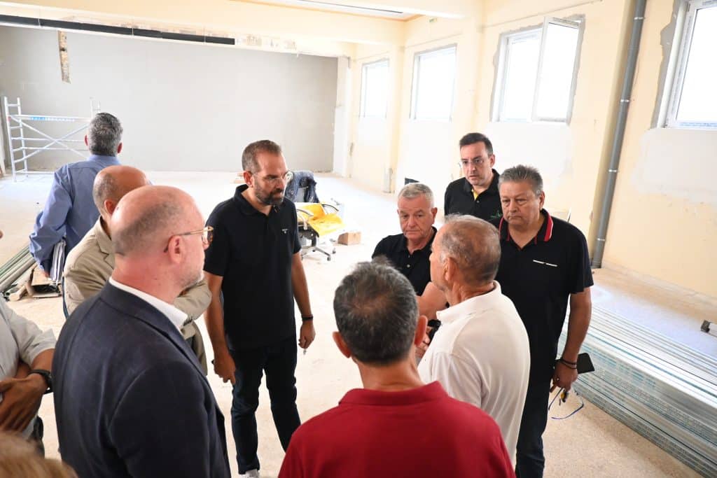 Πάτρα: Σύγχρονο και λειτουργικό το νέο Επιμελητήριο - Αυτοψία Φαρμάκη στο κτήριο