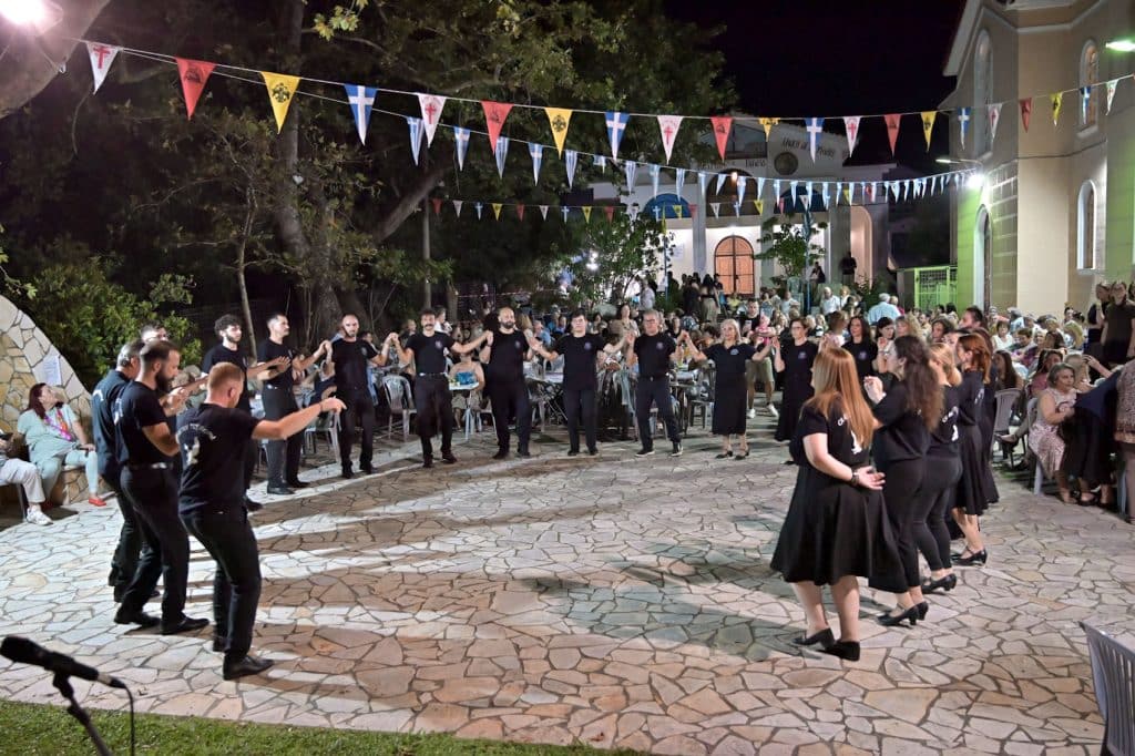 Πάτρα: Το γλέντι της παράδοσης στους Μύλους – Πανηγύρι Αγίων Αποστόλων Πέτρου και Παύλου - φωτο