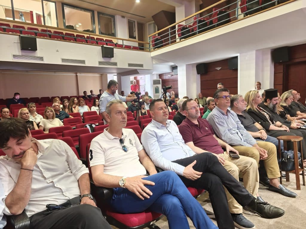Παρουσία του Δημάρχου Ανδραβίδας-Κυλλήνης, κ. Γιάννη Λέντζα, στην ημερίδα για την ΟΧΕ Παραλίου Μετώπου Αχαΐας - Ηλείας.