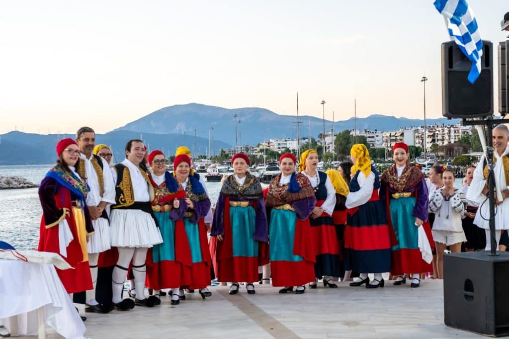 Πάτρα: Οι Καλαβρυτινοί γιόρτασαν την λήξη των χορευτικών τμημάτων μαζί με συγκροτήματα από την Ουκρανία - φωτο