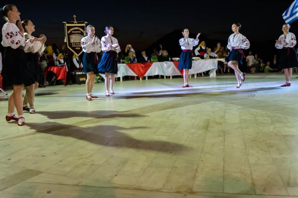 Πάτρα: Οι Καλαβρυτινοί γιόρτασαν την λήξη των χορευτικών τμημάτων μαζί με συγκροτήματα από την Ουκρανία - φωτο