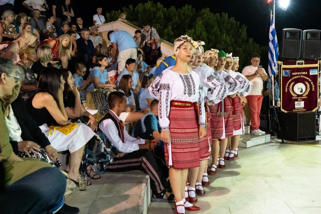 Πάτρα: Οι Καλαβρυτινοί γιόρτασαν την λήξη των χορευτικών τμημάτων μαζί με συγκροτήματα από την Ουκρανία - φωτο