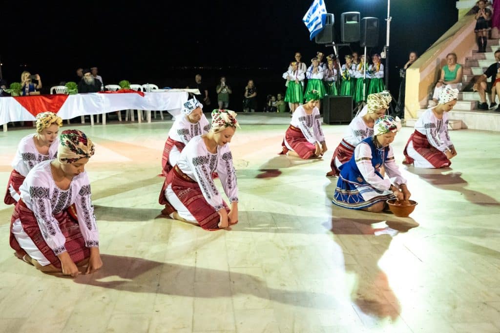 Πάτρα: Οι Καλαβρυτινοί γιόρτασαν την λήξη των χορευτικών τμημάτων μαζί με συγκροτήματα από την Ουκρανία - φωτο