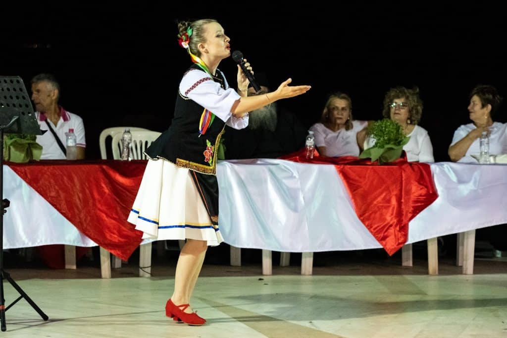 Πάτρα: Οι Καλαβρυτινοί γιόρτασαν την λήξη των χορευτικών τμημάτων μαζί με συγκροτήματα από την Ουκρανία - φωτο