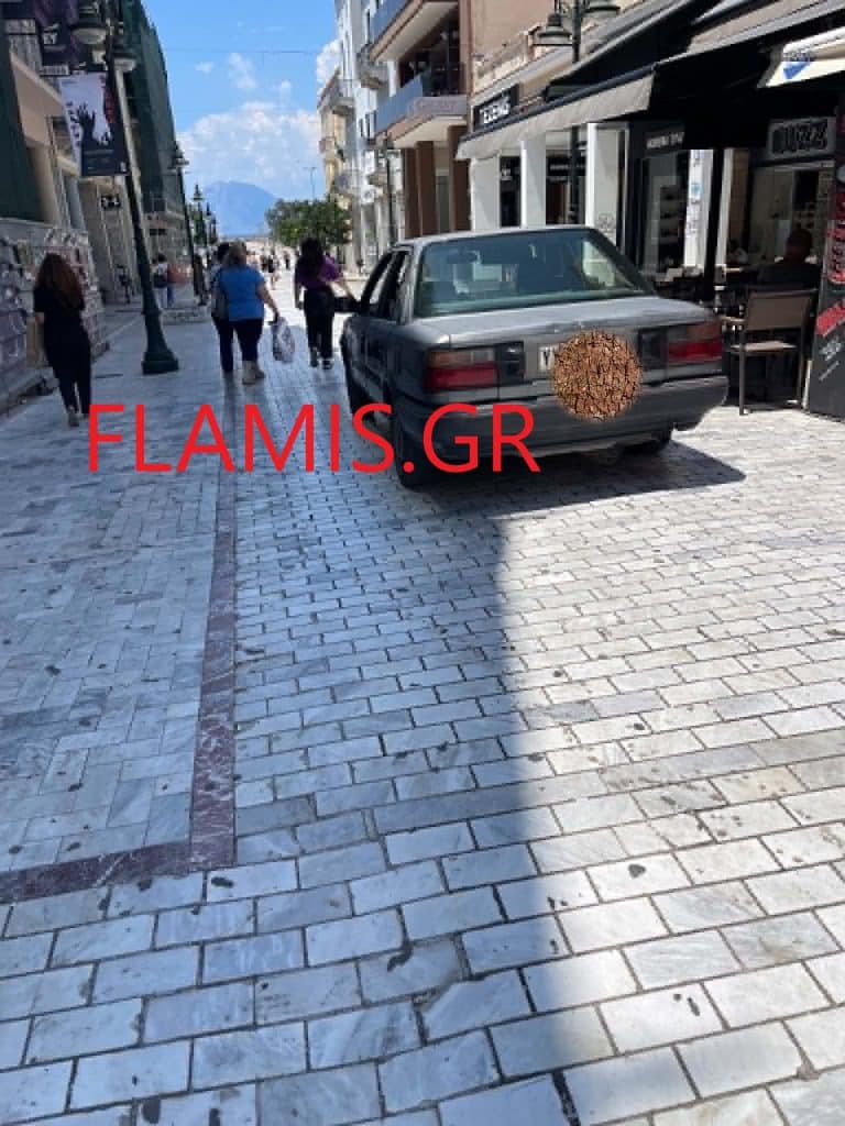 Σοκ στην Αγίου Νικολάου! Εκανε "ράλι" στον πεζόδρομο με μεγάλη ταχύτητα οδηγός! Μπροστά σε κόσμο! Σταμάτησε... μόνο στο περίπτερο για ψώνια! Φωτο