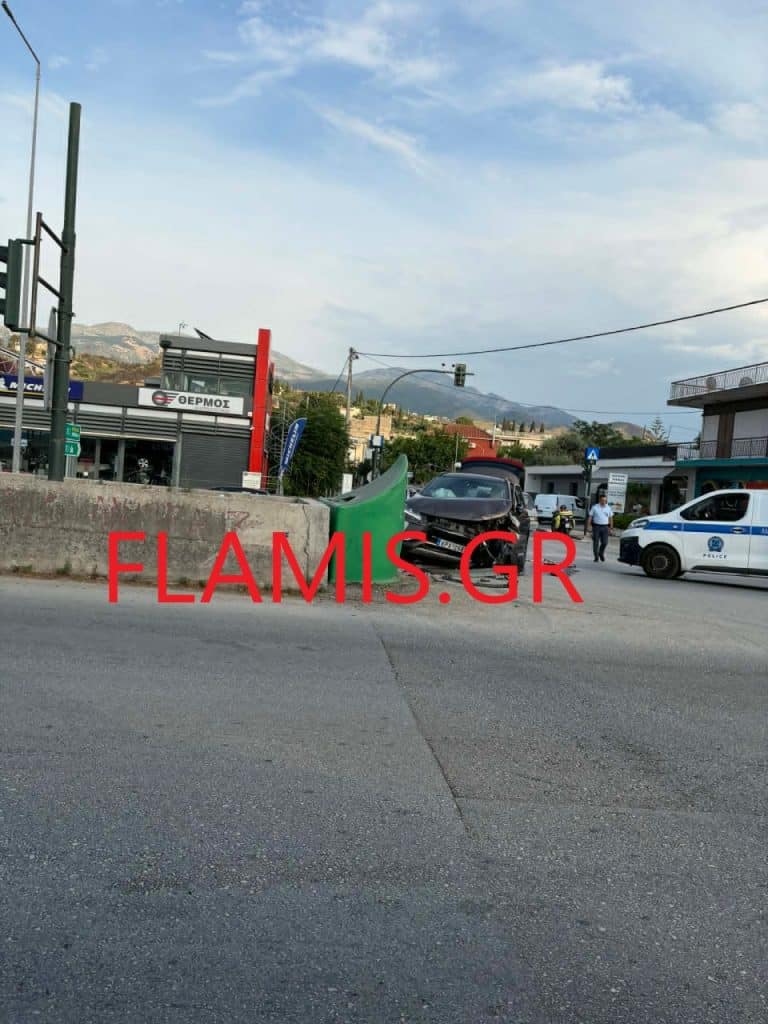Πάτρα: Πανικός στα Μποζαϊτικα από τροχαίο! "Του 'φυγε" κοντά στην Διγενή Ακρίτα - φωτο και βίντεο Πάτρα: Πανικός στα Μποζαϊτικα από τροχαίο! "Του 'φυγε" κοντά στην Διγενή Ακρίτα - φωτο και βίντεο