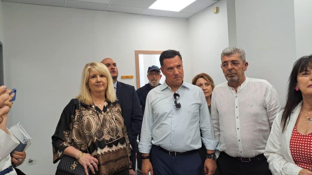 Ο ΑΔΩΝΙΣ ΓΕΩΡΓΙΑΔΗΣ ΣΤΟΝ "ΑΓΙΑΛΕΞΗ" Πατρών: Ενα από τα καλύτερα Κέντρα Υγείας στην Ελλάδα - βίντεο