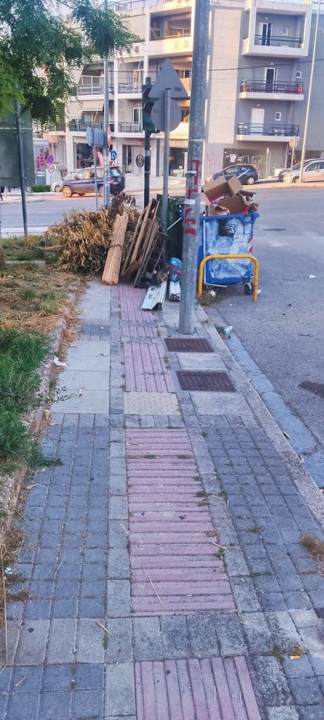 Πάτρα: Δείτε... τα χάλια έξω από σχολικό συγκρότημα - φωτο