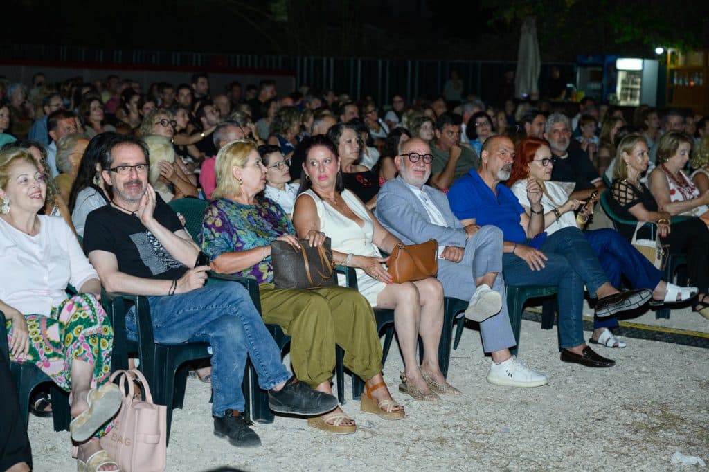 Πάτρα - Βασίλης Λέκκας: Μια βραδιά γεμάτη Φώς – Η μουσική έγινε δύναμη προσφοράς και ελπίδας