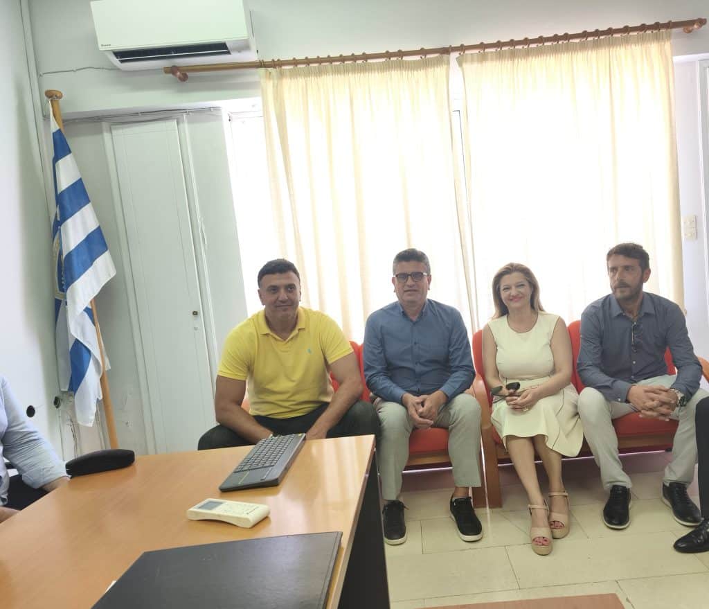 Επίσκεψη του Υπουργού Ναυτιλίας και Νησιωτικής Πολιτικής Βασίλη Κικίλια στο Λιμάνι της Κυλλήνης
