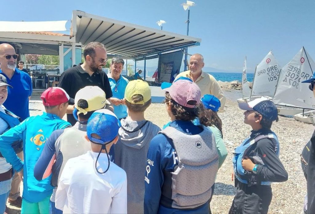 Νεκτάριος Φαρμάκης: Ο Πατραϊκός κόλπος γεμίζει πανιά