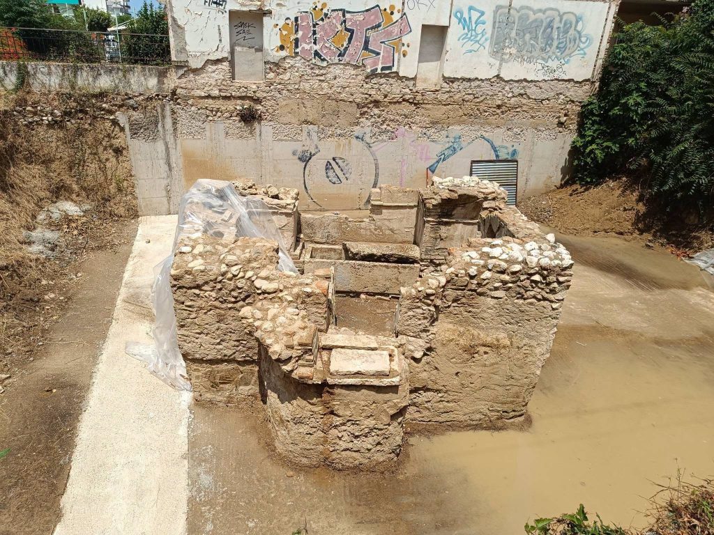 Πάτρα: Τι θα γίνει με το αρχαίο εύρημα στην οδό Ζακύνθου και Αγίας Σοφίας; Δείτε τι αποφασίσθηκε και πώς θα ανεγερθεί η πολυκατοικία Πάτρα: Τι θα γίνει με το αρχαίο εύρημα στην οδό Ζακύνθου και Αγίας Σοφίας; Δείτε τι αποφασίσθηκε και πώς θα ανεγερθεί η πολυκατοικία