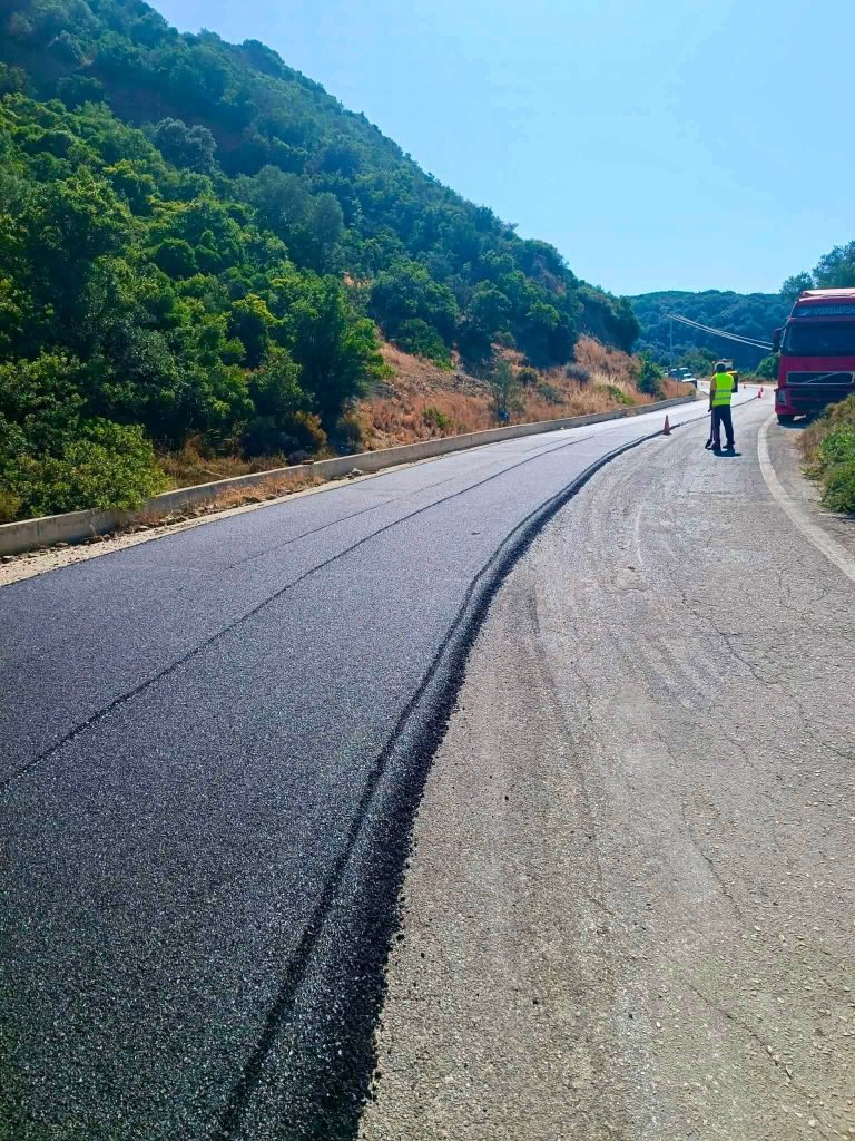 Προχωρούν οι τμηματικές συντηρήσεις στο επαρχιακό οδικό δίκτυο Σαρδίνια – Βαρετάδα Αιτωλοακαρνανίας Προχωρούν οι τμηματικές συντηρήσεις στο επαρχιακό οδικό δίκτυο Σαρδίνια – Βαρετάδα Αιτωλοακαρνανίας