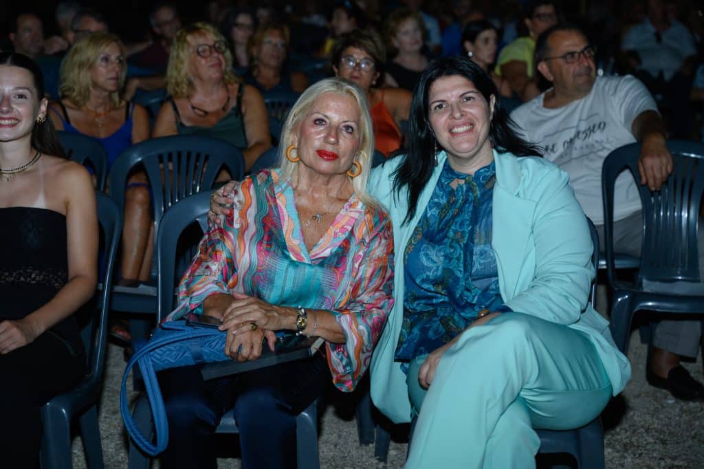 Πάτρα - Βασίλης Λέκκας: Μια βραδιά γεμάτη Φώς – Η μουσική έγινε δύναμη προσφοράς και ελπίδας